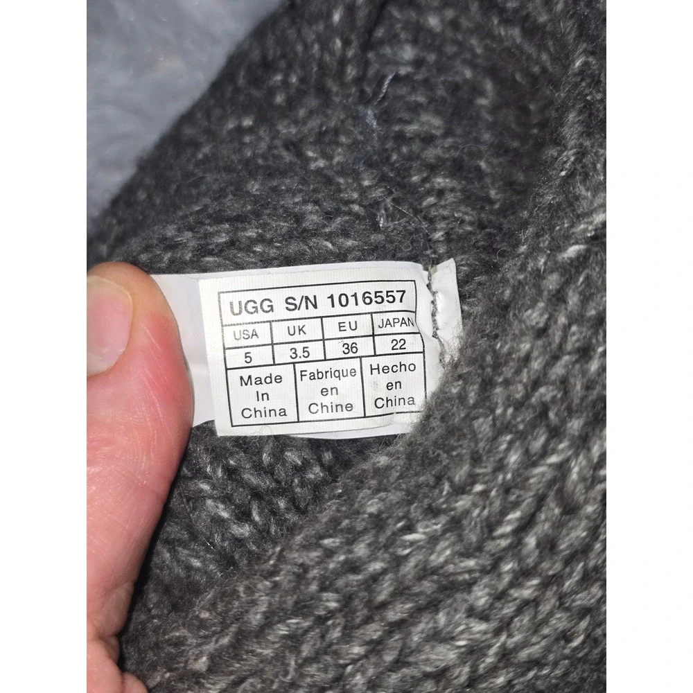 UGG Australia Women's Classic Cardy Lattice knit boots in gray Size 5‎